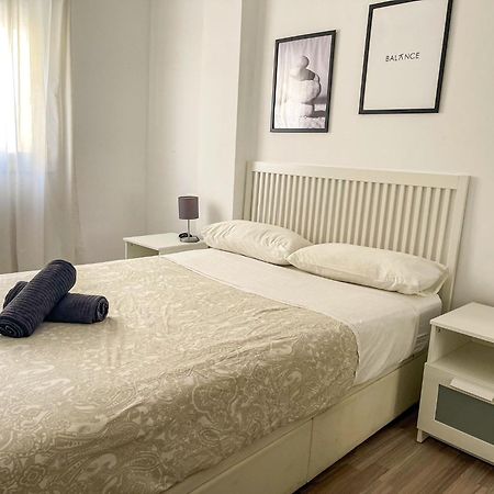 Central & Beautiful Apartment By Dv Properties #P2 マラガ エクステリア 写真