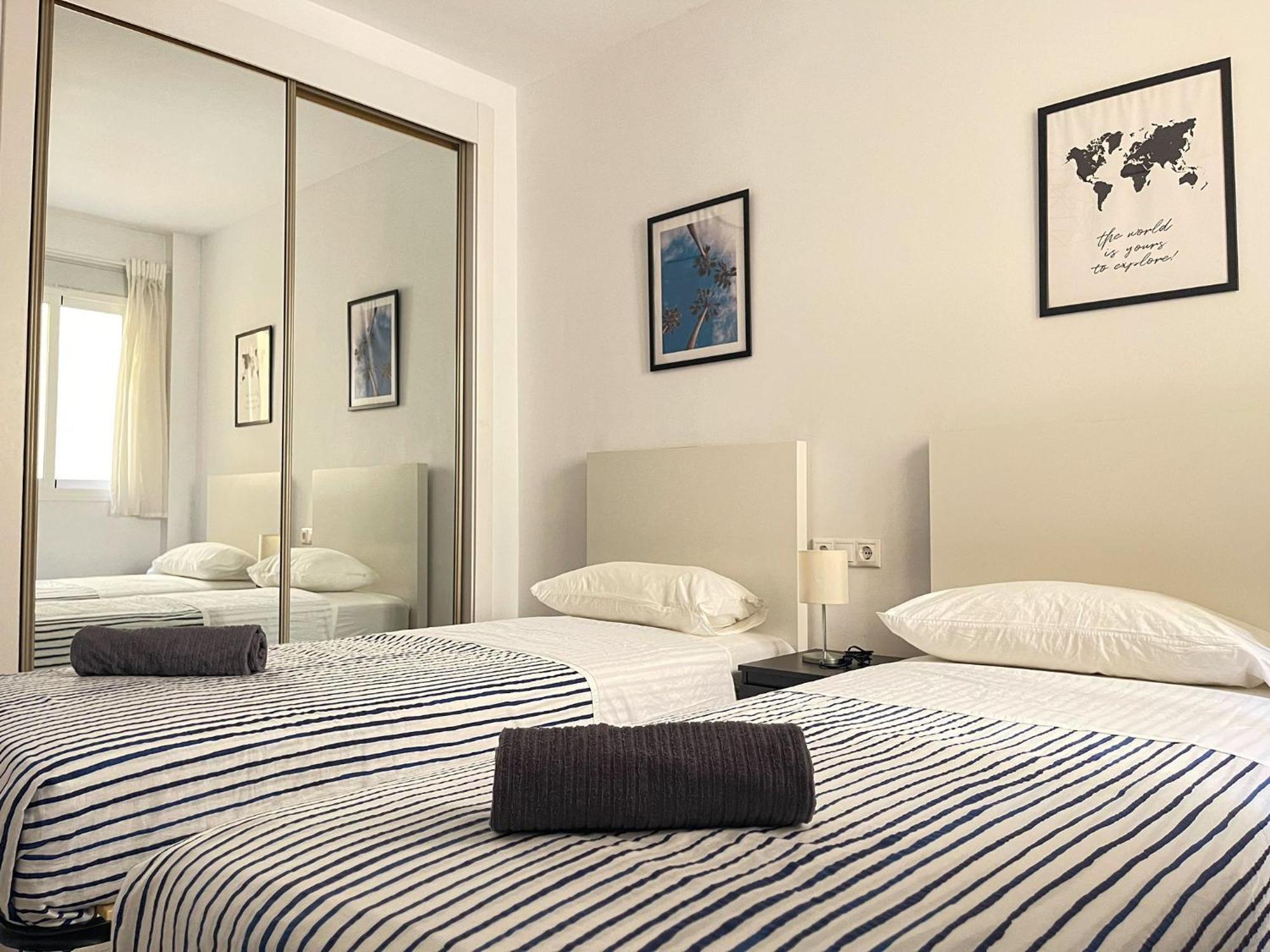 Central & Beautiful Apartment By Dv Properties #P2 マラガ エクステリア 写真